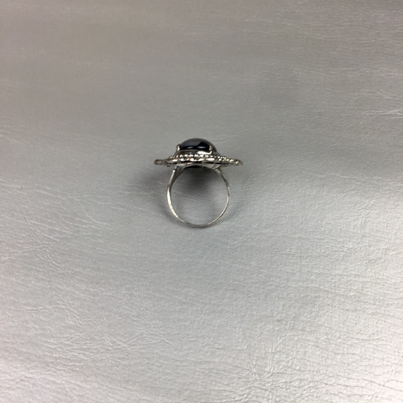 Vintage sterling silver large hematite ring in decorative setting - Picture 6 of 11